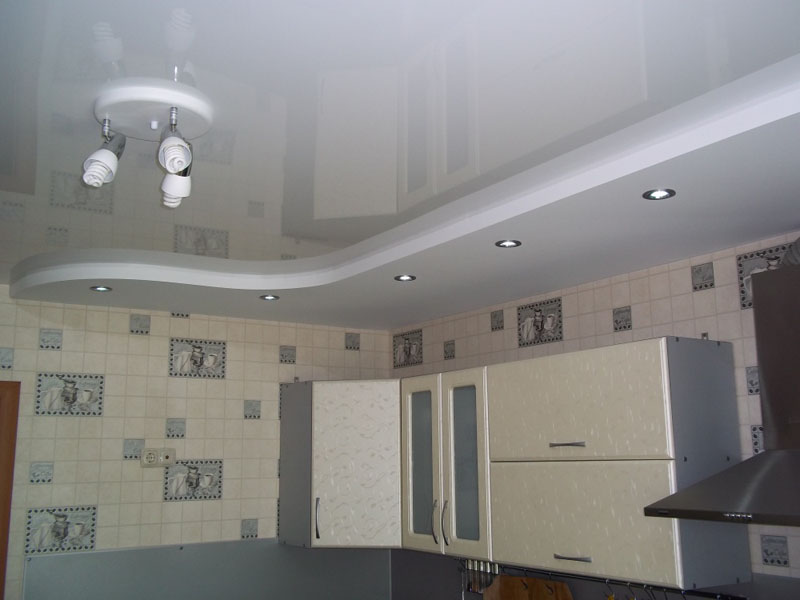 Натяжные потолки на кухне в Астрахани - РСС Элит